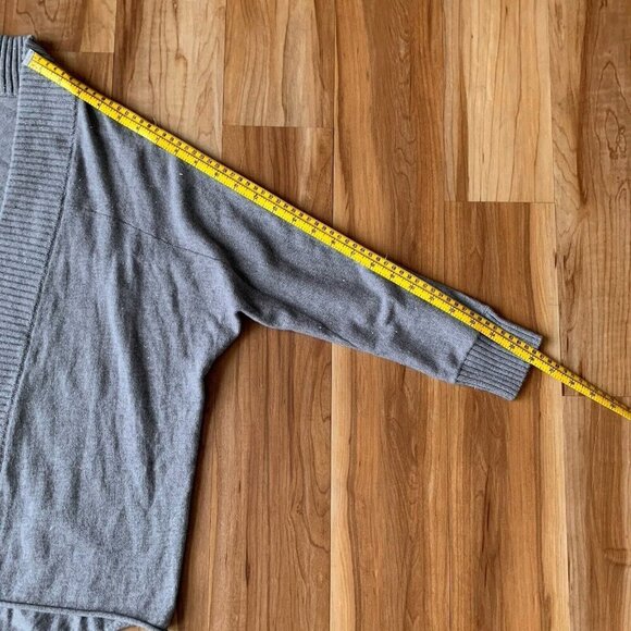 Chico's Women's Sweater Open Cardigan Size Small Gray Metallic Knit - Picture 6 of 7